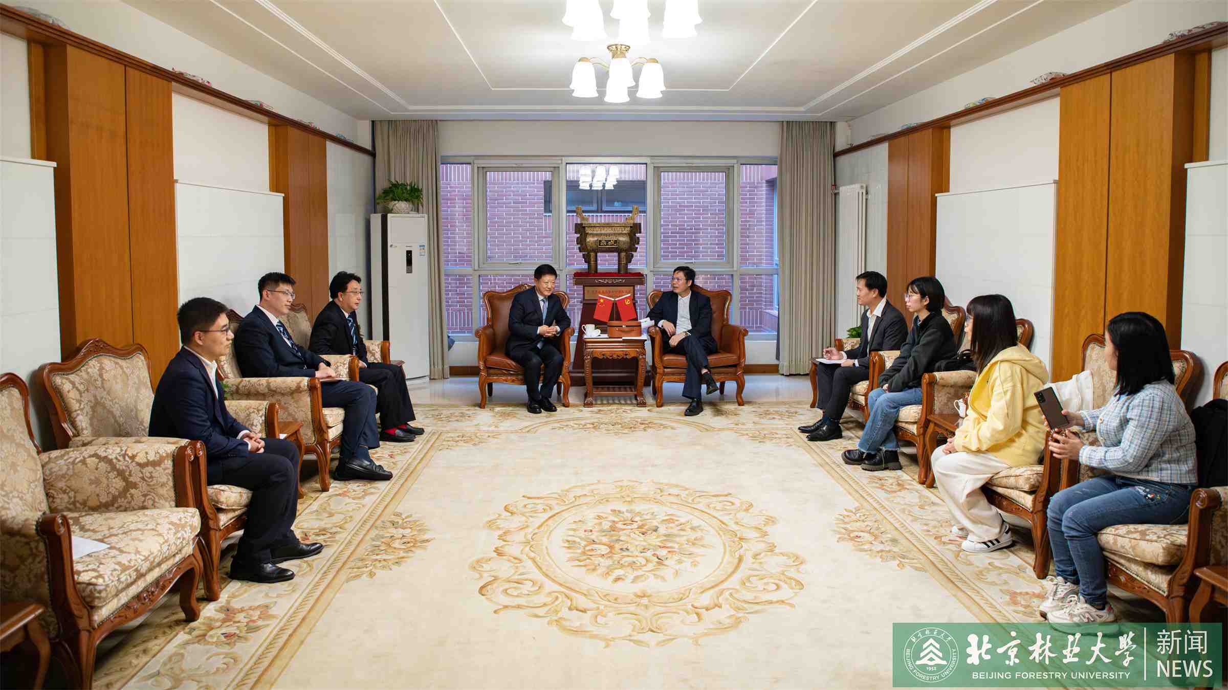 南森大会专题报道十五：校领导会见越南国立林业大学校长Pham Van Dien一行